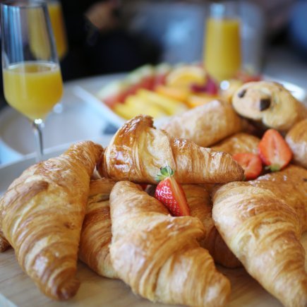 Catch-up Continental Breakfast - Cold - (For 10 to 15 People Packs)