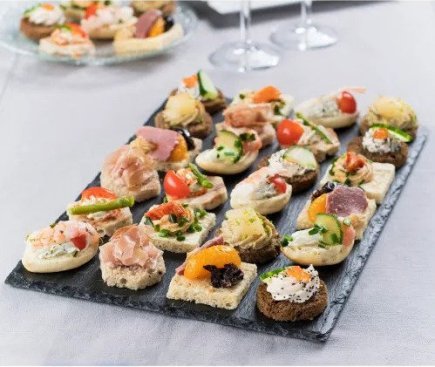 Chicago Style Canapes Selection For 10