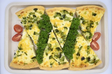 Cheese & Broccoli Quiche (6 Pieces)